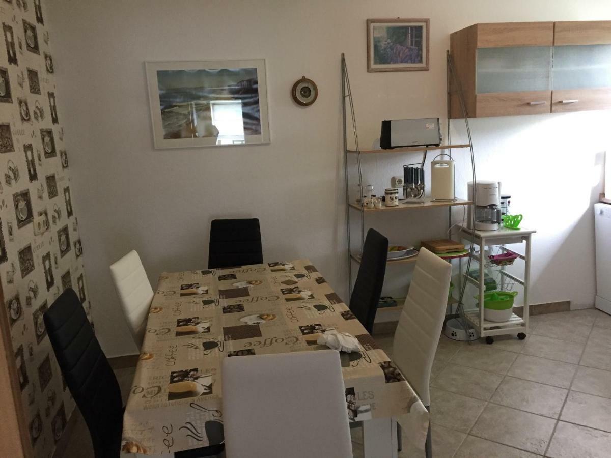 Apartment Ferienwohnung Neustrelitz *